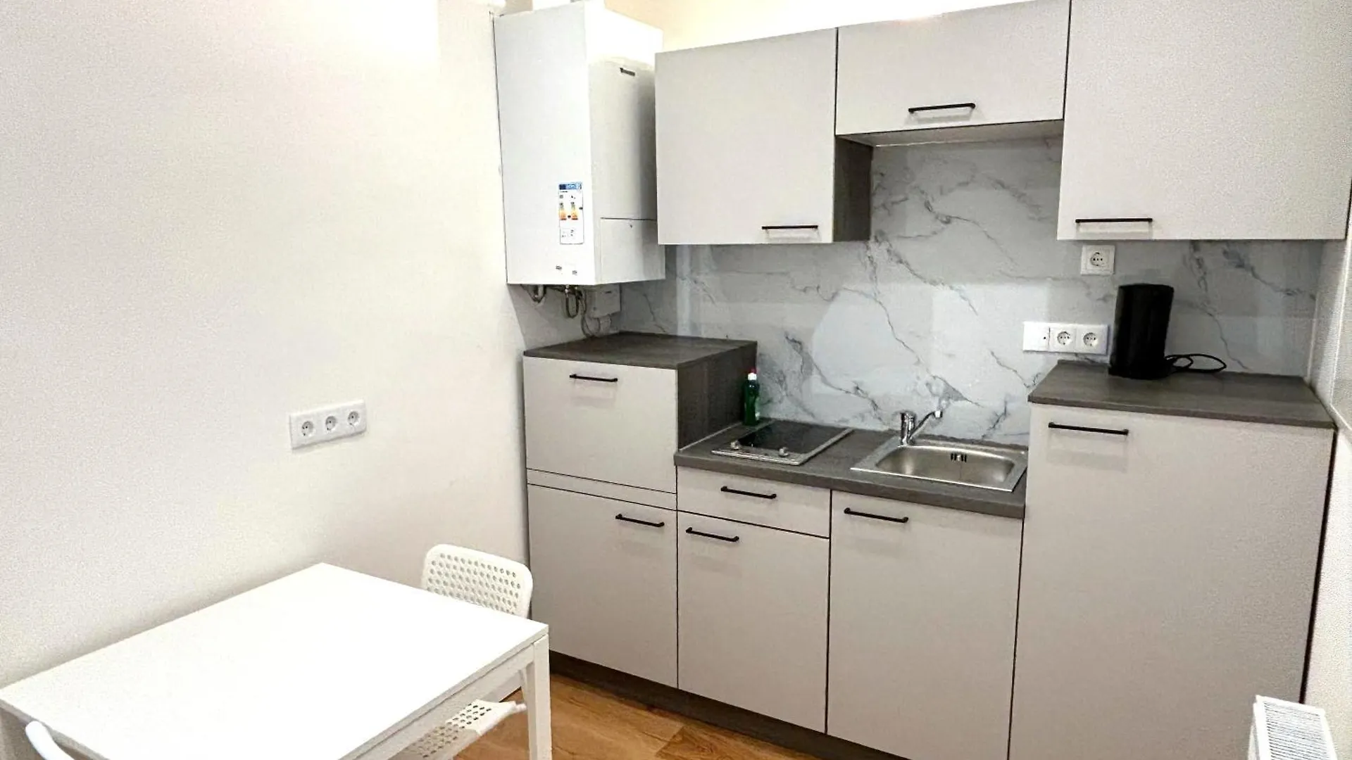 וינה Traumhafte Wohnung Fuer 2, Walk In Dusche, Extra Kueche, Nespresso, Zentral דירה
